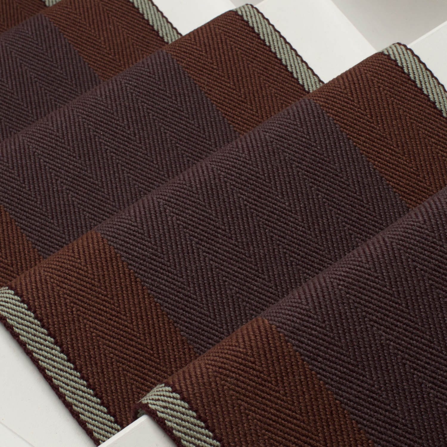 Franklin Dark Violet View