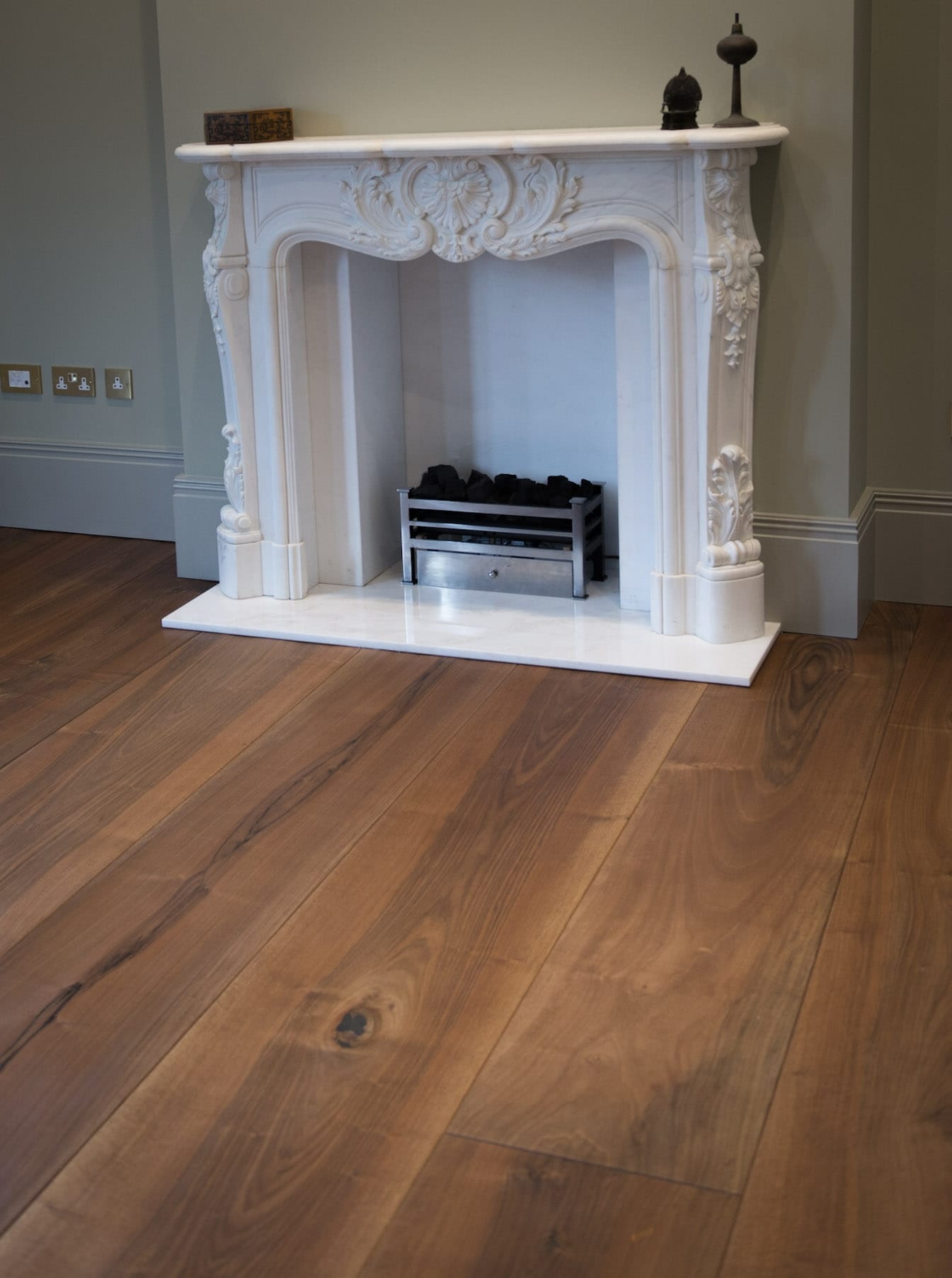 European Walnut Wide Planks Aged European Walnut Wide Planks Aged