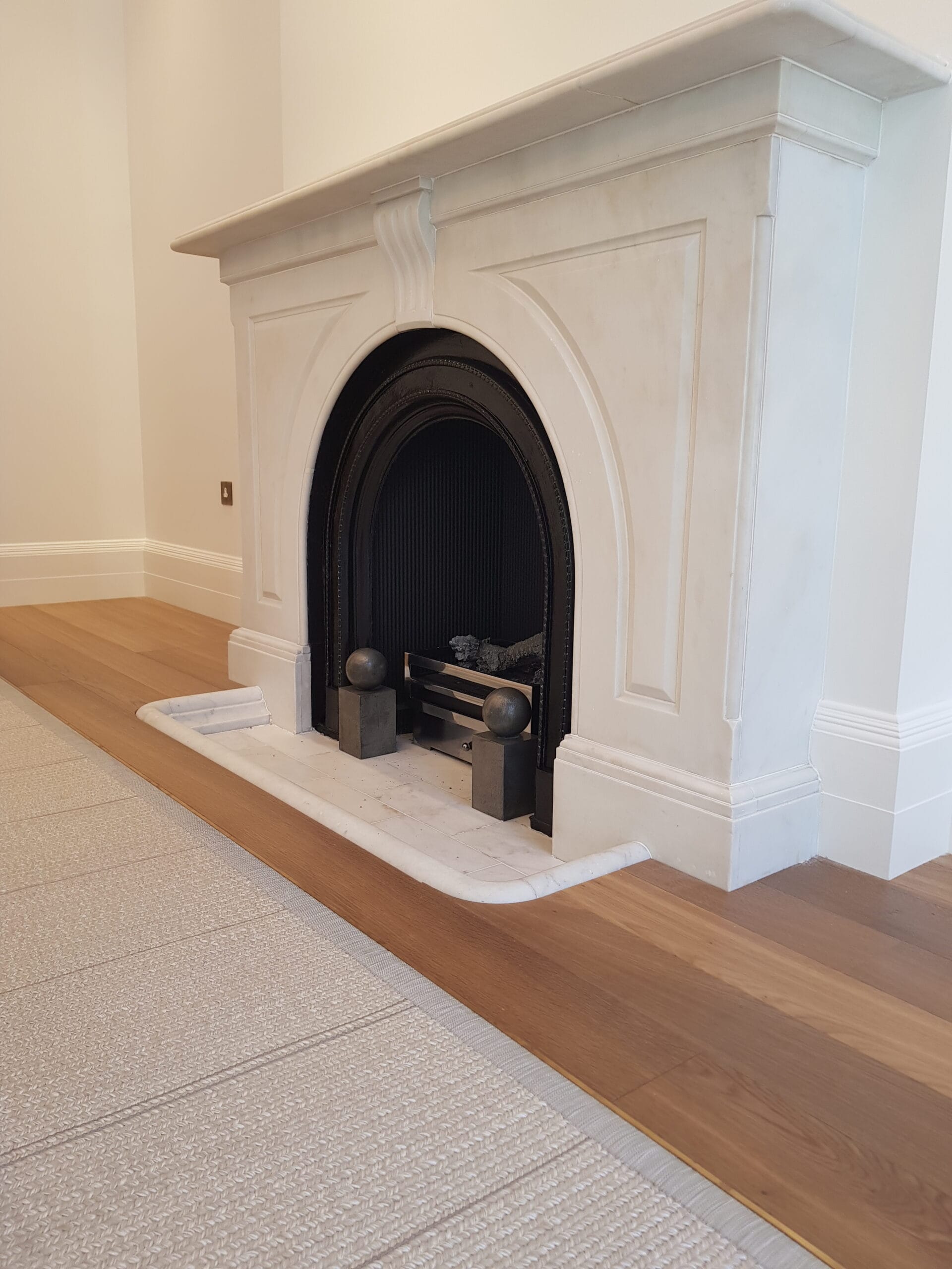 Meribel Oak with Fireplace