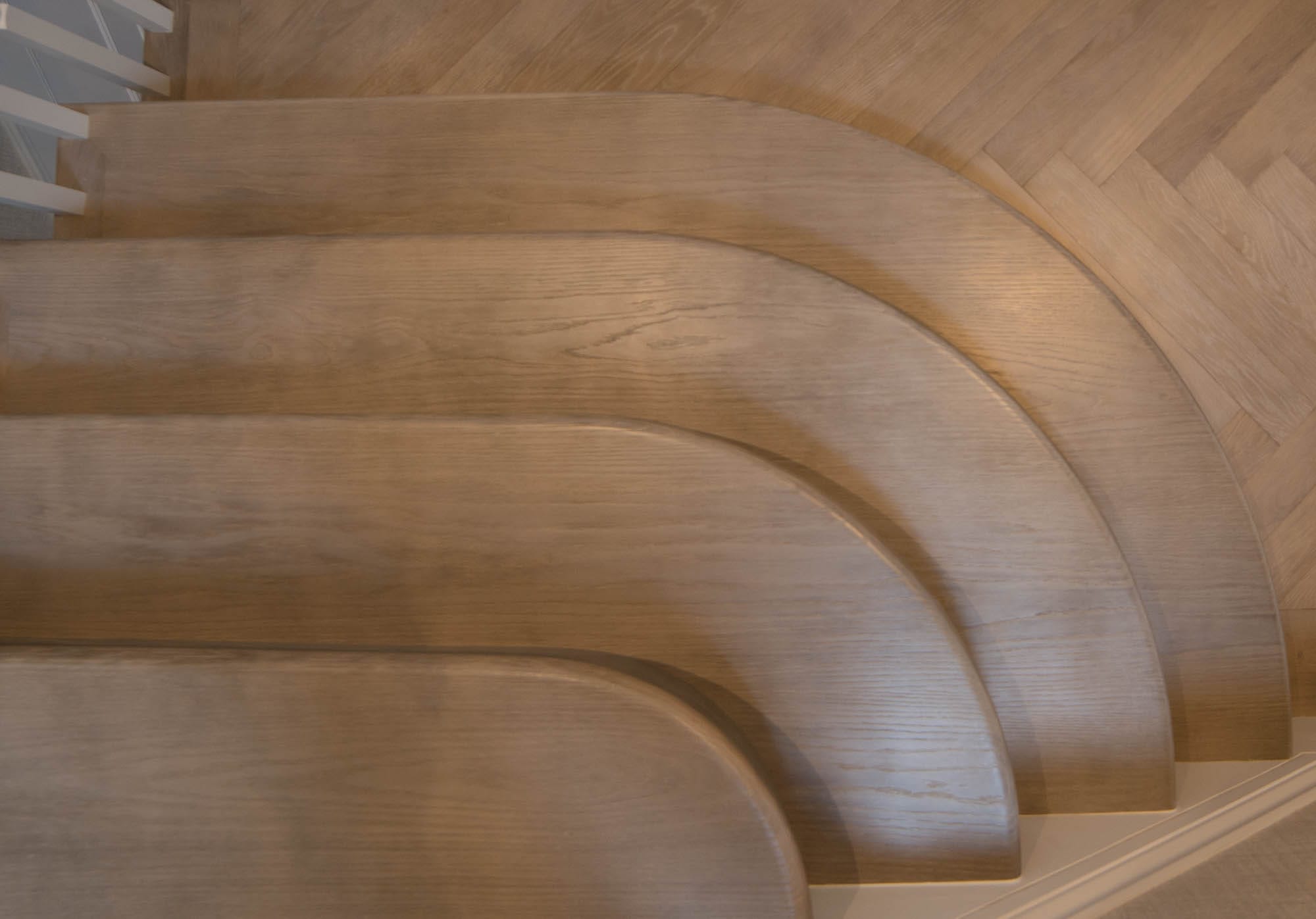 Custom Curved Large steps, Rounded Nosing