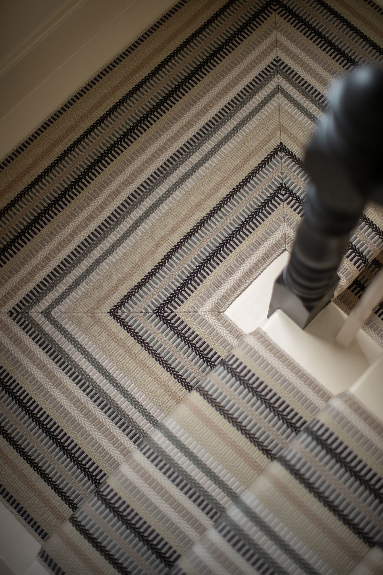 RogerOates_CranborneHoney2398-SFW-1920x-1