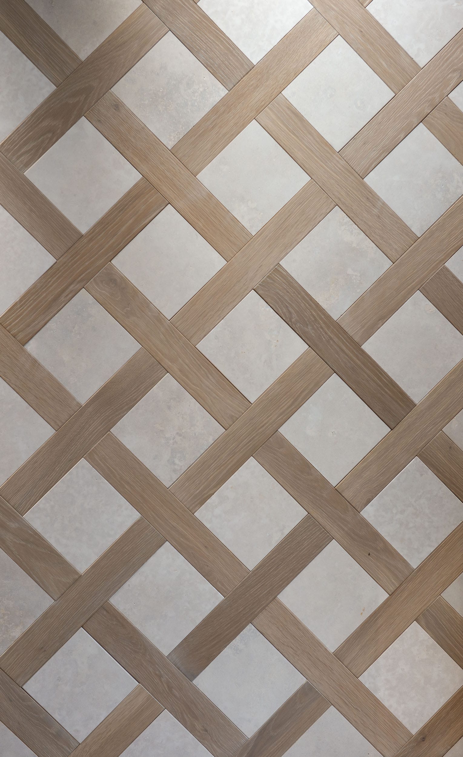 Continuous versailles oak and limestone Oak and Limestone continuous Versailles parquet flooring