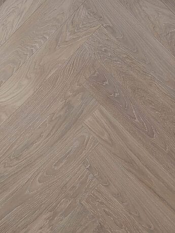 light colour oak herringbone